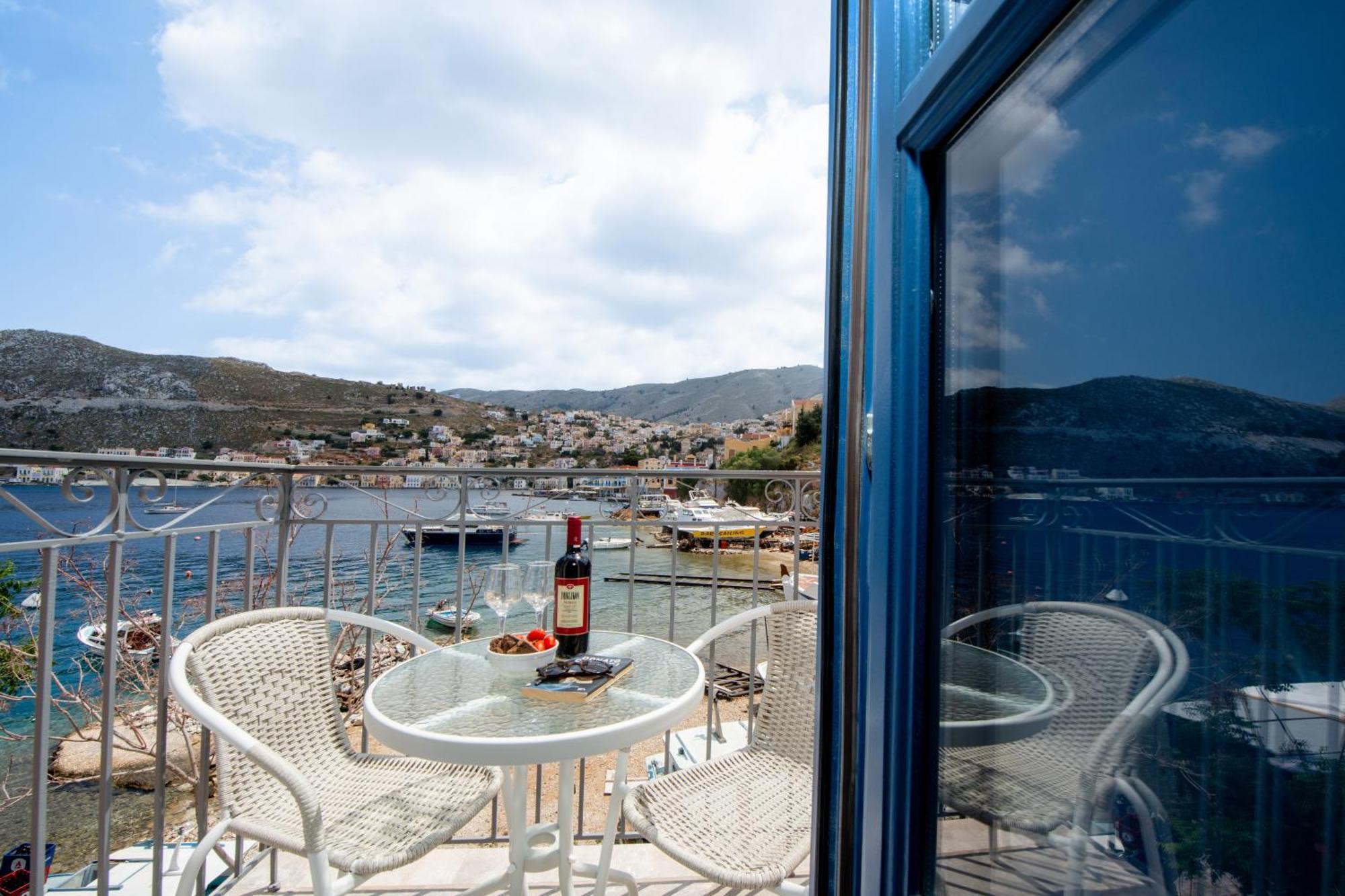 Porto Harani Seaside Apartments 锡米 外观 照片